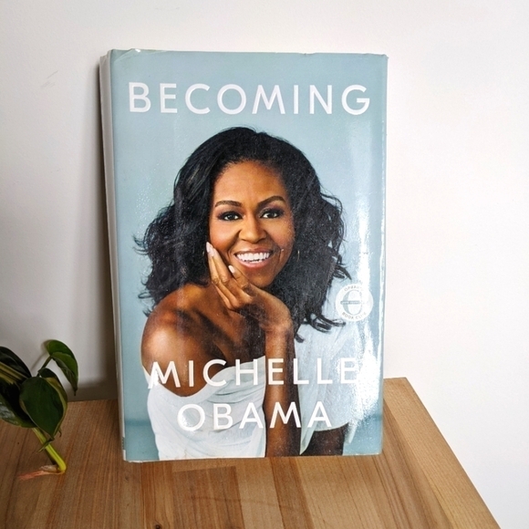 𝅺hardback Michelle Obama Becoming Book - Picture 1 of 3